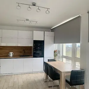  Апартаменты New 3 Near The Metro Station